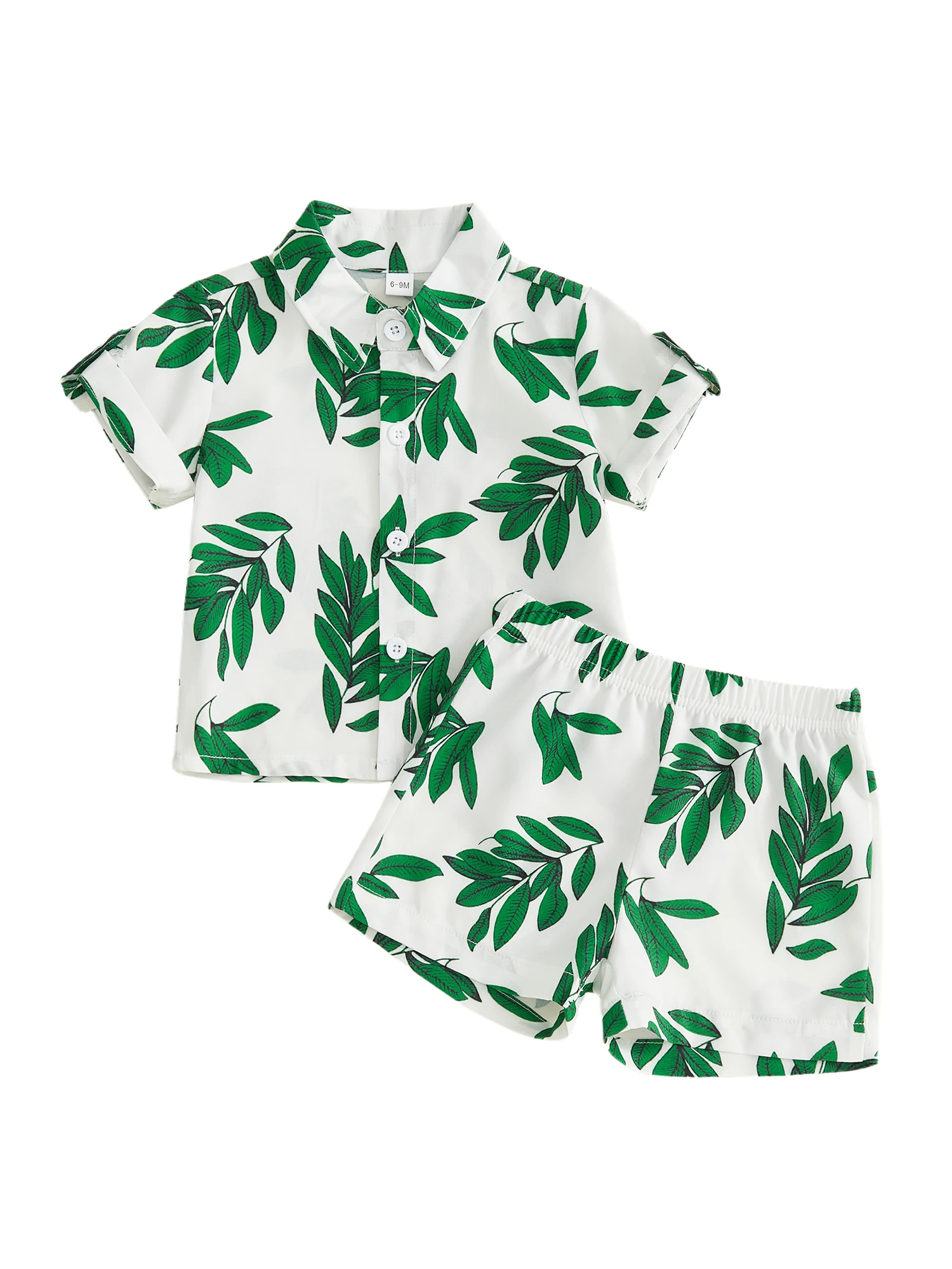 

Комплект одежды из двух предметов для маленьких мальчиков: рубашка на пуговицах с короткими рукавами и принтом динозавров, а также шорты для летних пляжных дней