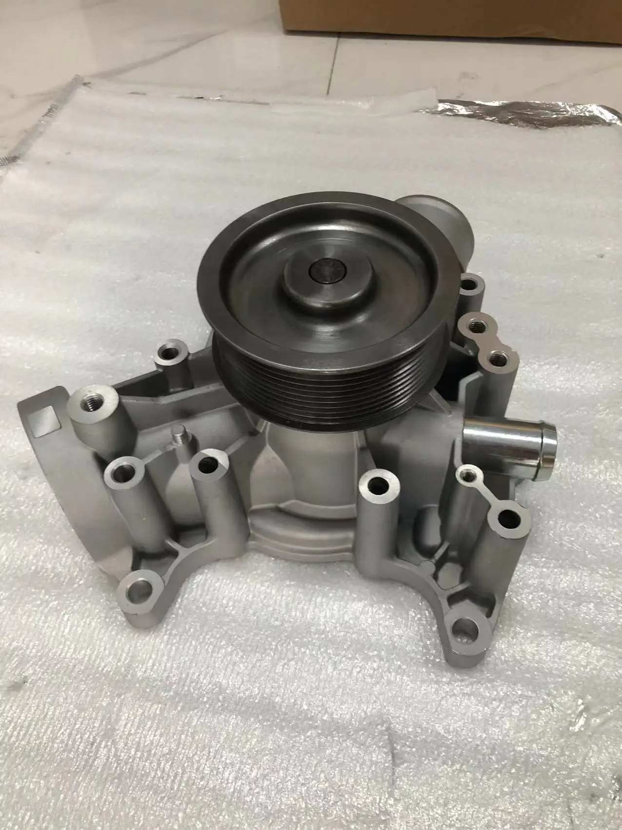 

Excavators Water Pump VOE21733610 21733610 for VOL VO EC250D EC300D EC350D L110H L120H