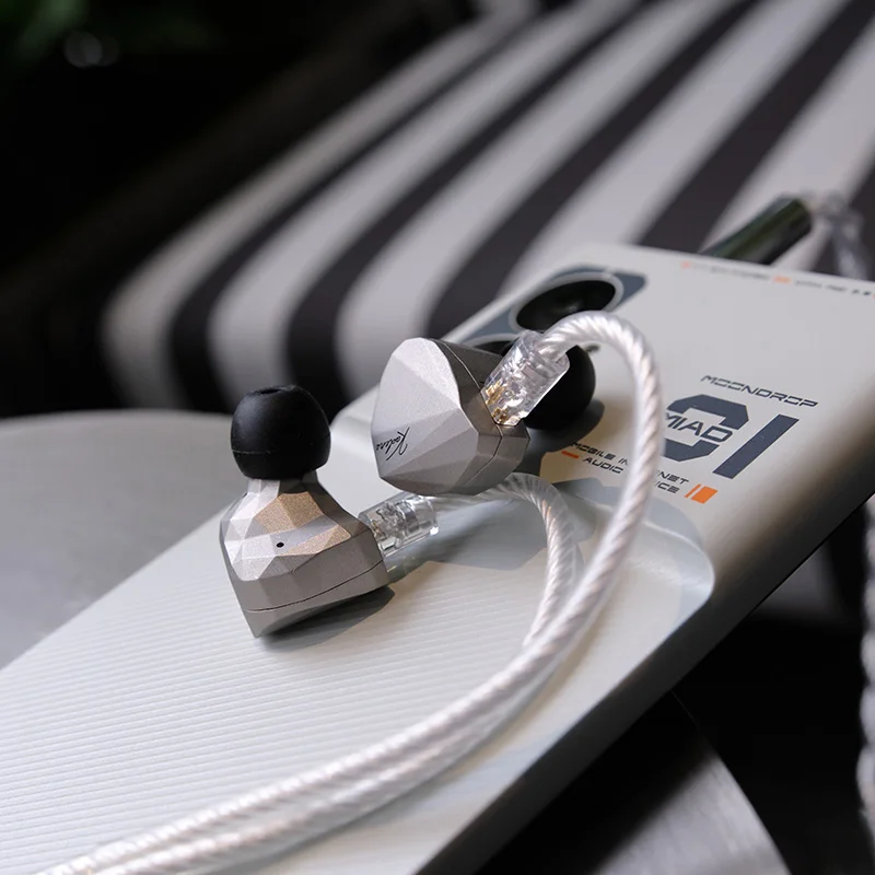 MOONDROP Kadenz 다이나믹 드라이버 이어폰 Eerphone lEM HiFi 음악 0.78mm 4.4mm 플러그 유선 케이블 이어버드(USB-C 및 LT 어댑터 포함)