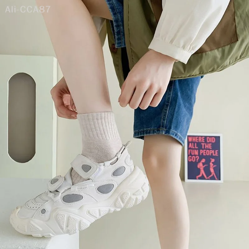 

Утолщенные материалы: осенние и зимние однотонные женские спортивные носки из чистого хлопка, влагостойкие и впитывающие пот