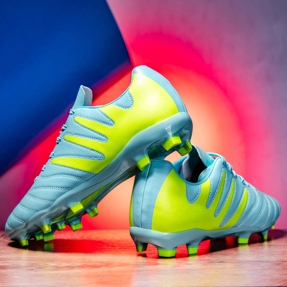 

High quality FG sports football shoes, comfortable, breathable, non slip, suitable for all seasons