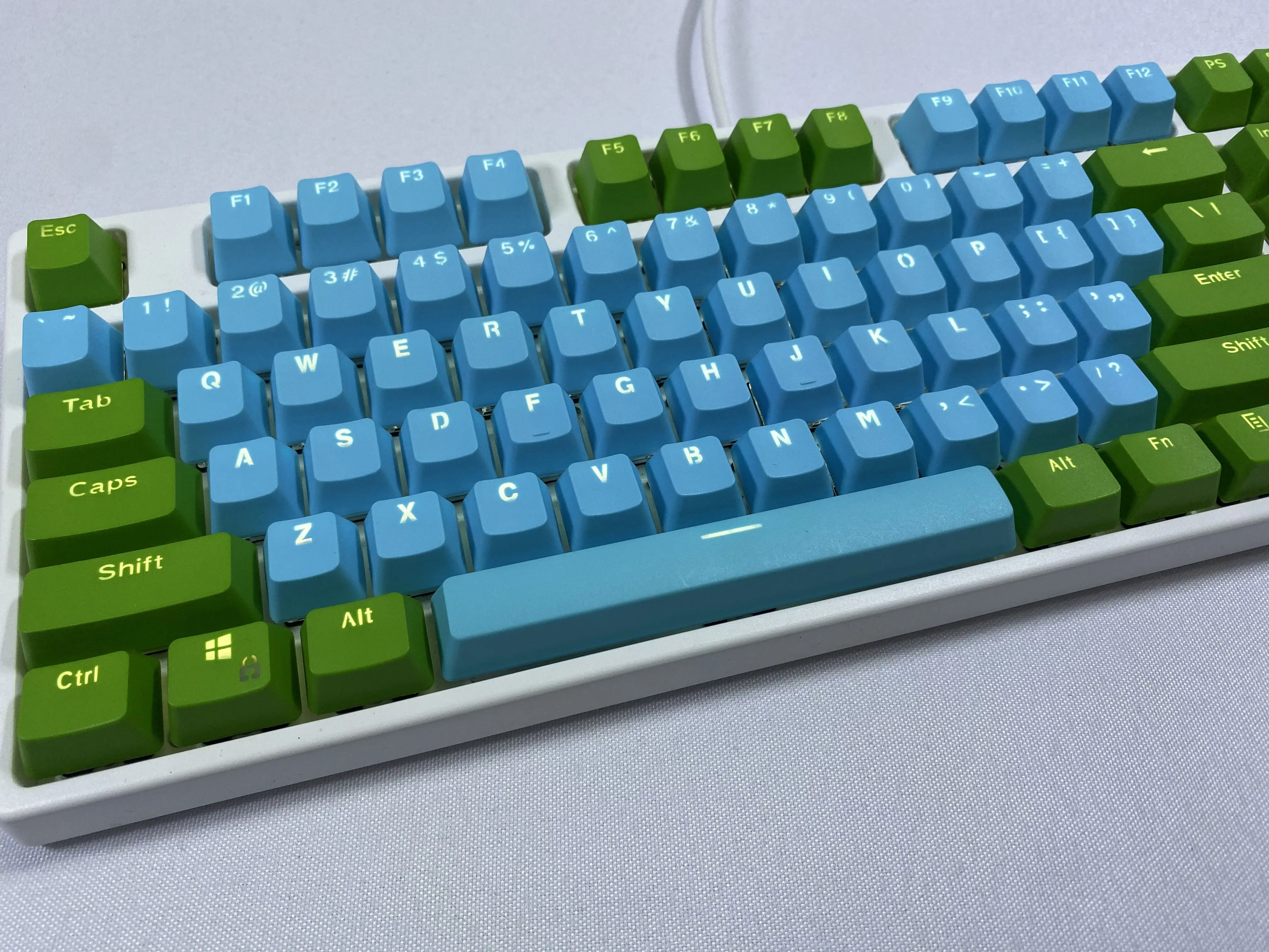 

Dark Green Blue 87 Keys Keycaps PBT Material OEM Profile Backlit Double Shot For MX 61/87/104 Mechanical Keyboard Keycap