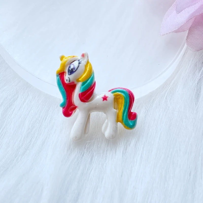 Mini unicornio de dibujos animados mezclados, cabujones de resina de espalda plana, collar, colgante, llavero, dijes, decoración DIY, nuevo, 10