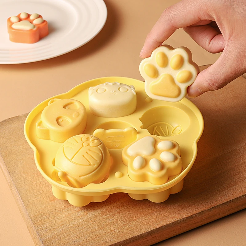 

Cat's Paw Steam Cake Silicone Molds Cartoon Bear Ice Cube Silicone Mould Baby Complementary Food Silicone Mold Kitchen Accessory