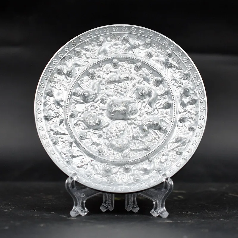 Bronze Sea Beast Grape Mirror Zinc Alloy Relief Plate Chinese Antique Mirror Home Desktop Feng Shui Decor Collectible Craft