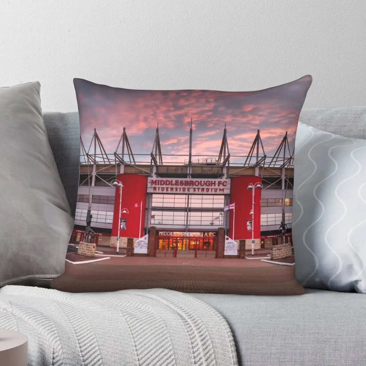 The Riverside Stadium Middlesbrough Pillowcase Polyester Linen Velvet Creative Decor Throw Pillow Case Car Cushion Case 45x45