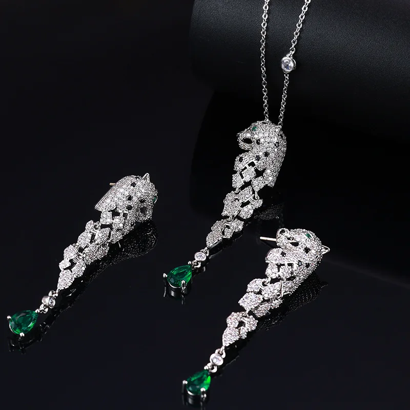 Luxury Leopard Head Jewelry Set Inlaid Cubic Zirconia Emerald Tassel Stud Earrings Necklace High-End Women Evening Party Jewelry