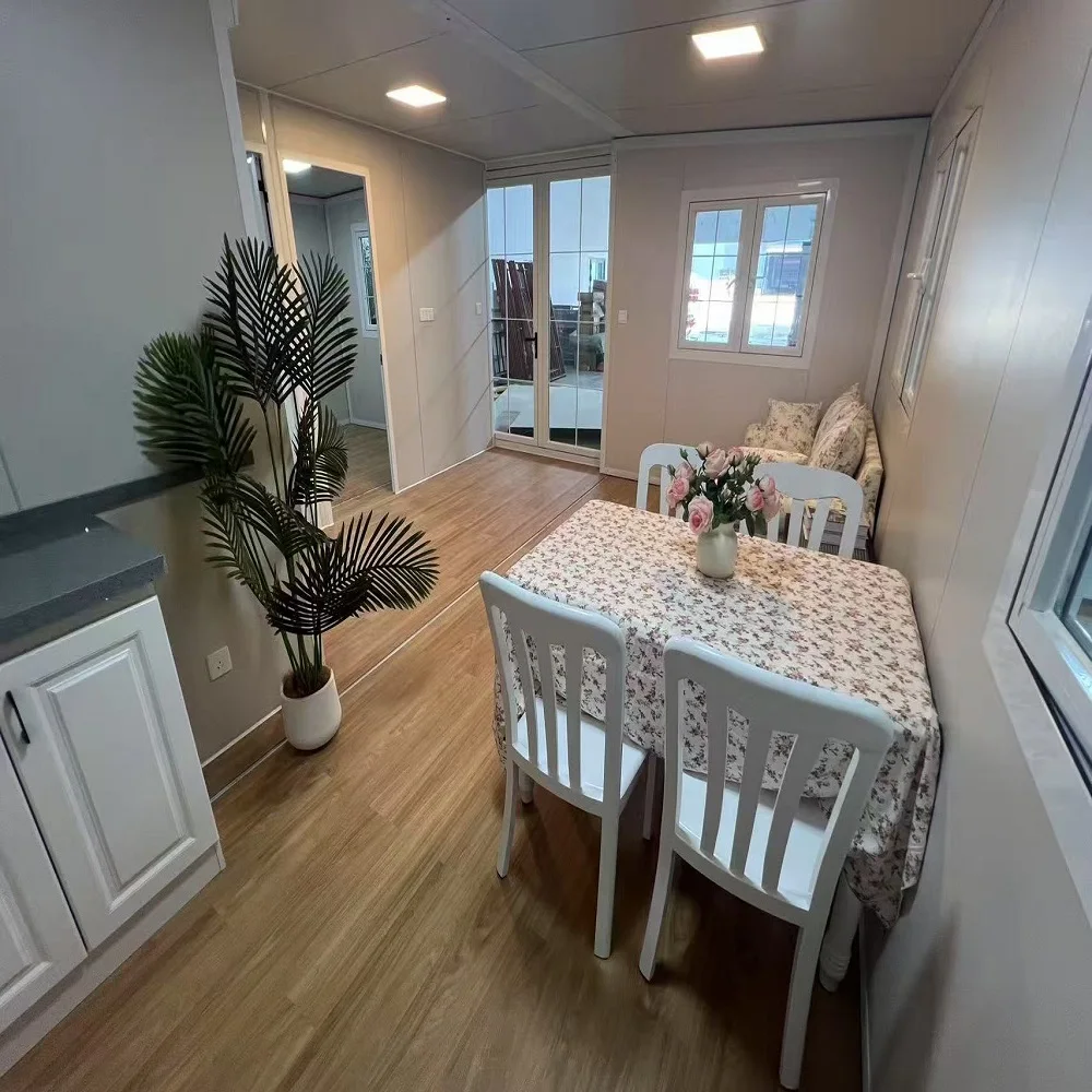 Compact Container Cabin Capsule Mini House 20-40FT for Single Room Office Cafe Shop Container House with Bathroom and Kitchen