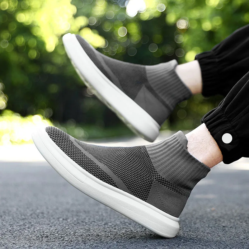 

Autumn-Winter Fleece-Lined Trainers Unisex Oversized Socks Cotton-Lined Shoes Couples' Flyknit Casual Shoes Skate Shoes