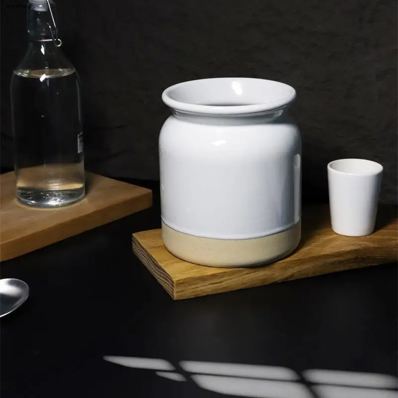 

Large Capacity Ceramic Storage Jar High Temperature Resistant Hot Pepper Oil Container Kitchen Dining Utensils Organizer