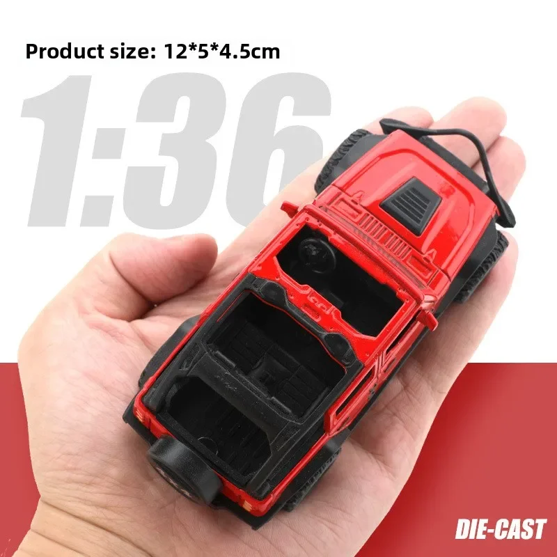 1:36 Giocattoli pull-back per bambini Ornamento giocattolo per auto modello a doppia porta in lega fuoristrada
