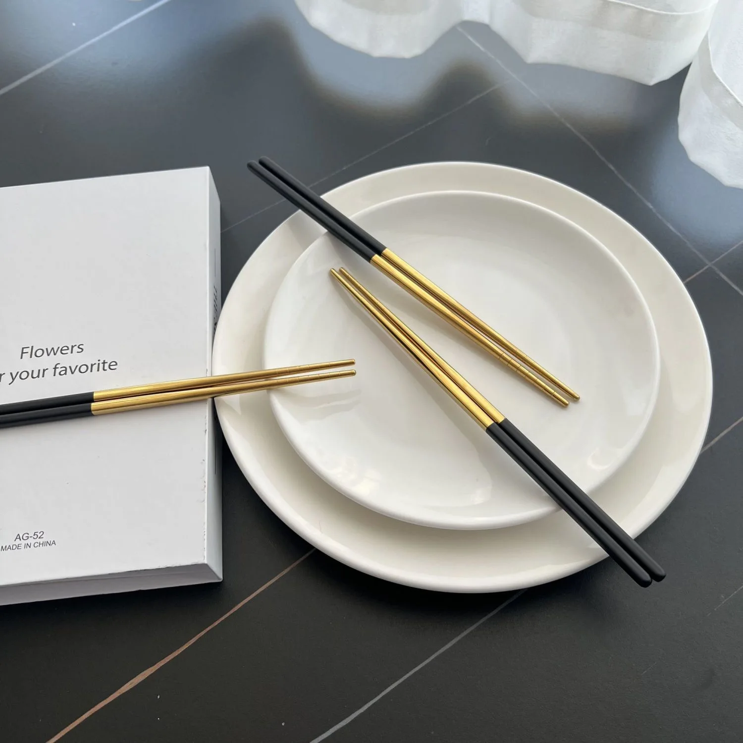 2/5/10pairs Black Gold Korean Chopsticks Stainless Steel Chop stick Metal Chopstick Sushi Japan Chinese Dinnerware Restaurant
