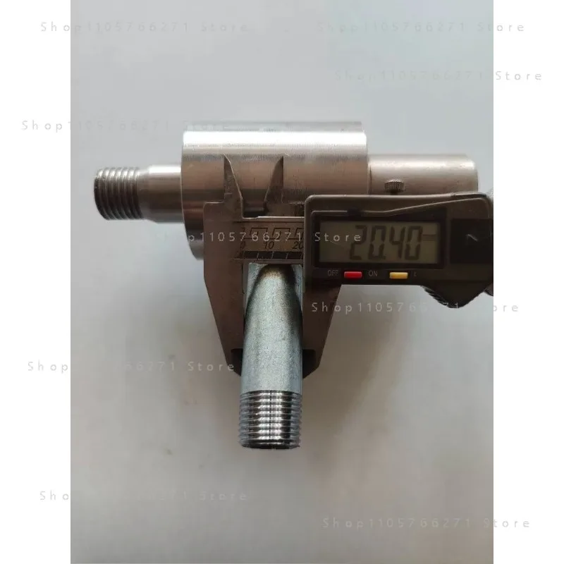 Water-adding assembly for well drilling & horizontal pipe-laying machine