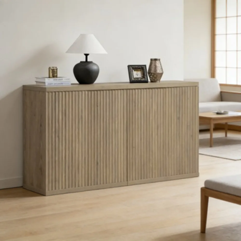 

Доставка из США: Современный буфет-сервант с отделениями для хранения, дверцами, полками и рифленой отделкой, медиаконсоль среднего размера