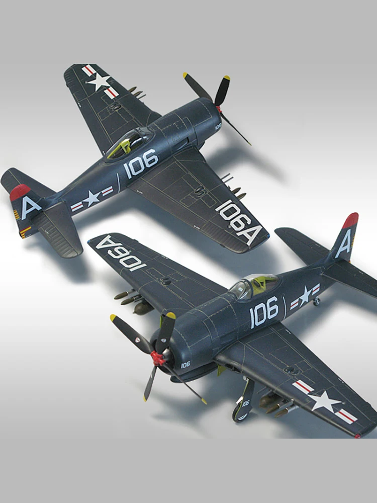 Academy 12313 F8F-1/2 USS TARAWA Carrier-gebaseerde vliegtuigen Special Edition 1/48 vliegtuigweegschaalmodelset