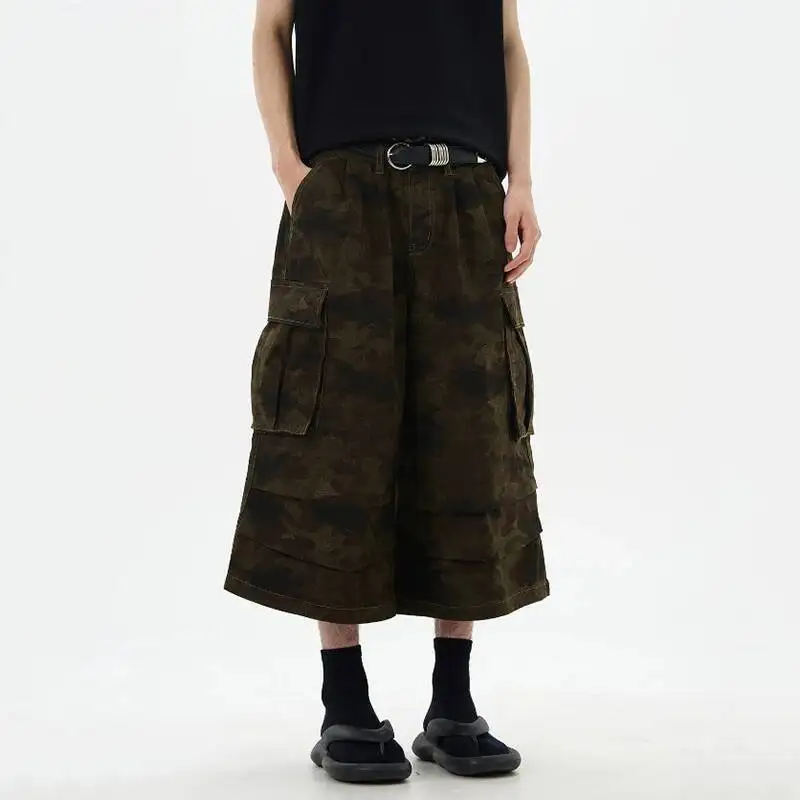 

Мужские шорты-карго в американском стиле, камуфляжные шорты с несколькими карманами, плиссированный дизайн, винтажные потертые широкие брюки, свободный мужской низ R2AT