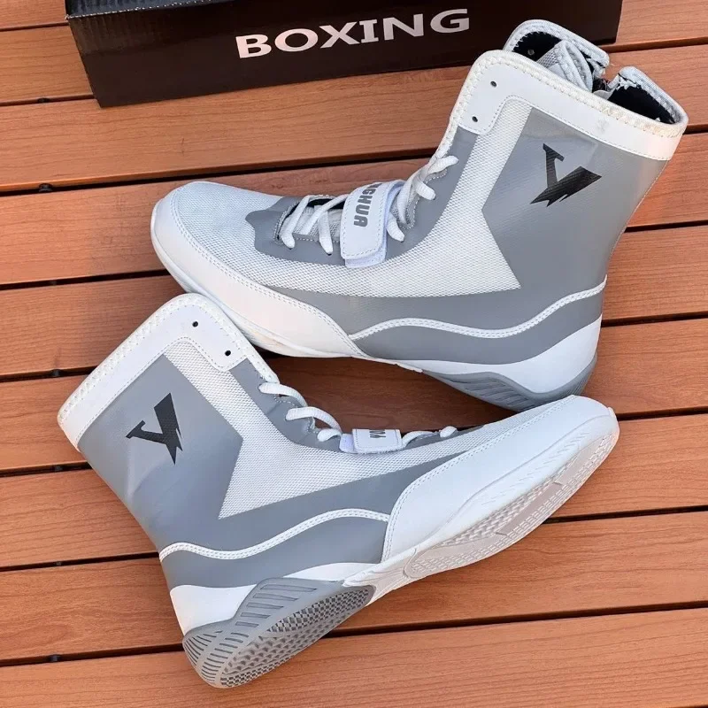 أحذية ملاكمة عالية الجودة مقاس 21 سم للرجال أحذية مصارعة مضادة للانزلاق متينة للملاكمة التايلاندية والكيك بوكسينغ وتدريبات فنون الدفاع عن النفس