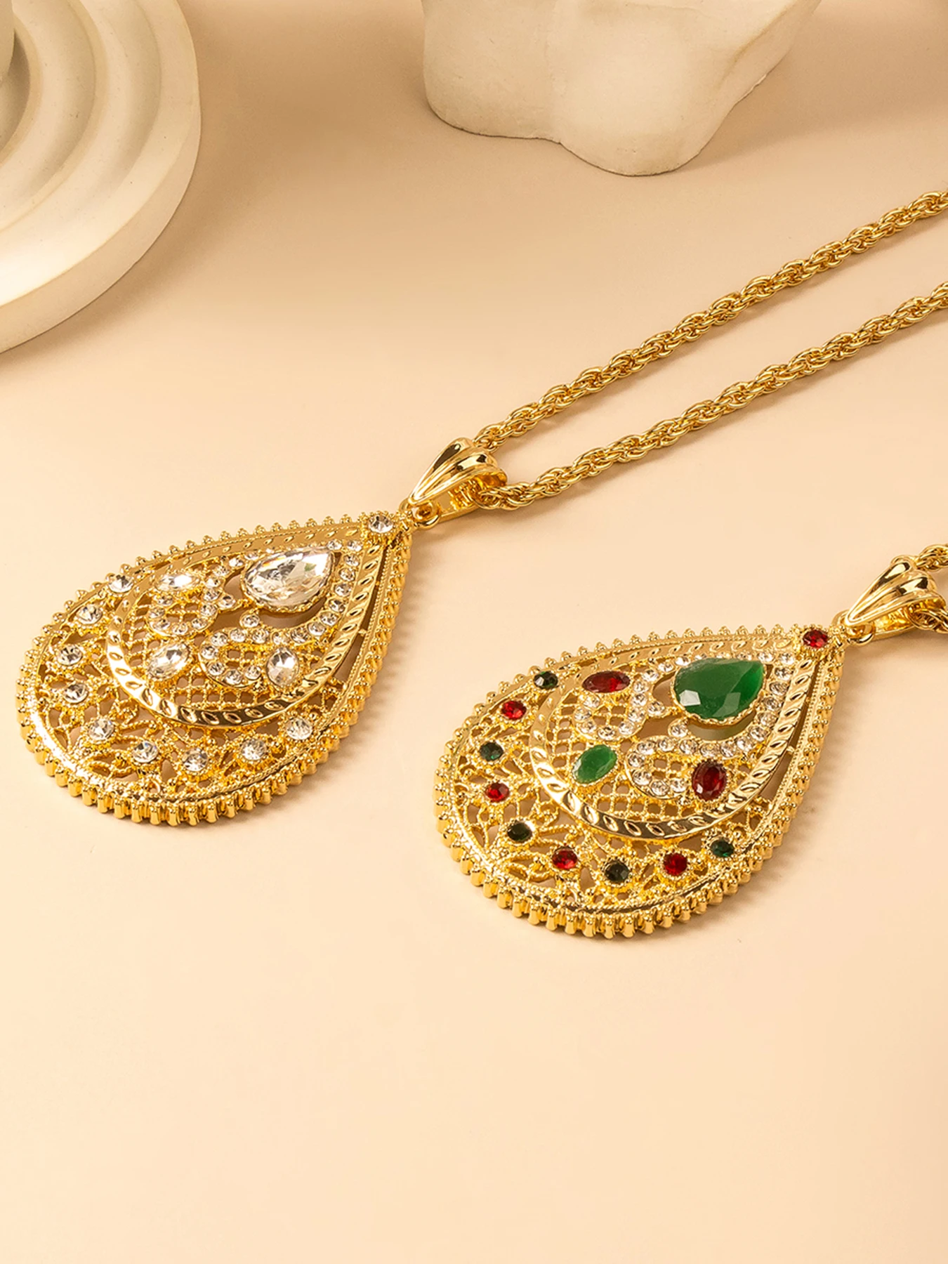 

Luxury Moroccan Bridal Necklace Water Drop Shaped Cutout Pattern Carved Bridal Wedding and Banquet Necklace Jewelry