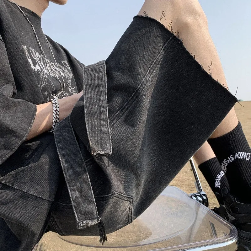 Trendy Men's Denim Shorts in Washed Vintage Style Featuring Loose Wide-Leg Ideal for Summer Cool Casual Mid-Thigh Bottoms