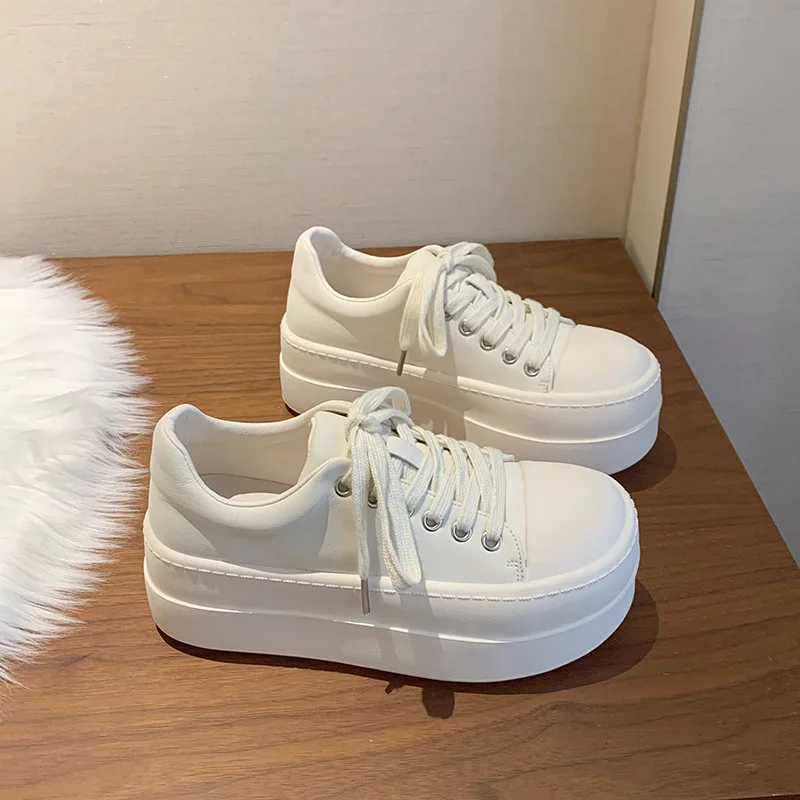 Little White Shoes 2025 Spring/Summer New Edition Sponge Cake Bottom Board Shoes Lightweight Casual Shoes for Women