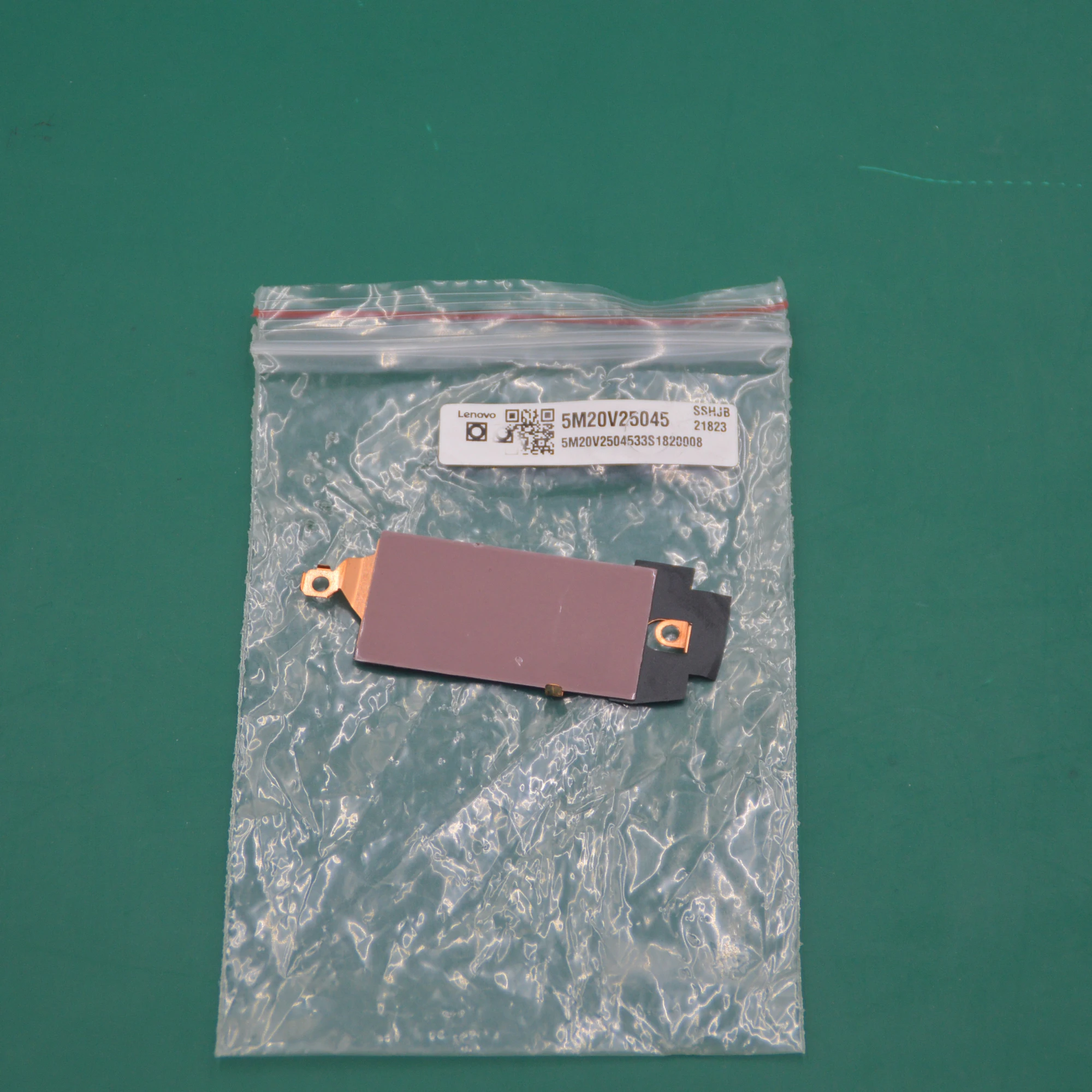 placa-termica-ssd-emistop-para-thinkpad-x1-nano-gen1-20un-20uq-gen2-21e8-21e9-gen3-21k1-21k2-5m20v25045-novo