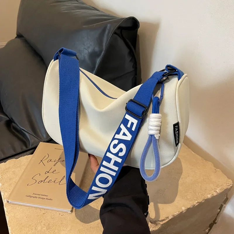 Bolsa mensageiro feminina de grande capacidade de tecido Oxford à prova d'água – Bolsa de ombro de nicho versátil para esportes de lazer