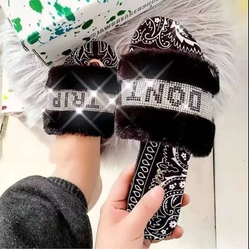 Bandana Home Fashion Wild Hair Slippers 2021 New Bright Diamond Warm Sandals Female Flip Flop Flat with Interior Paisley Slipper