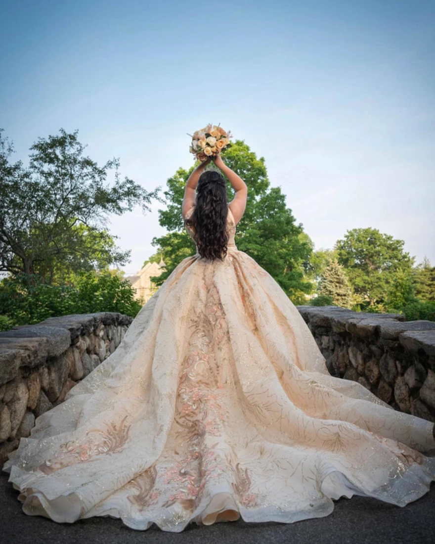 Lorencia-Vestidos Elegantes De Quinceañera, traje con Apliques De encaje y lentejuelas, color champán, dulce 16, YQD56, 2023