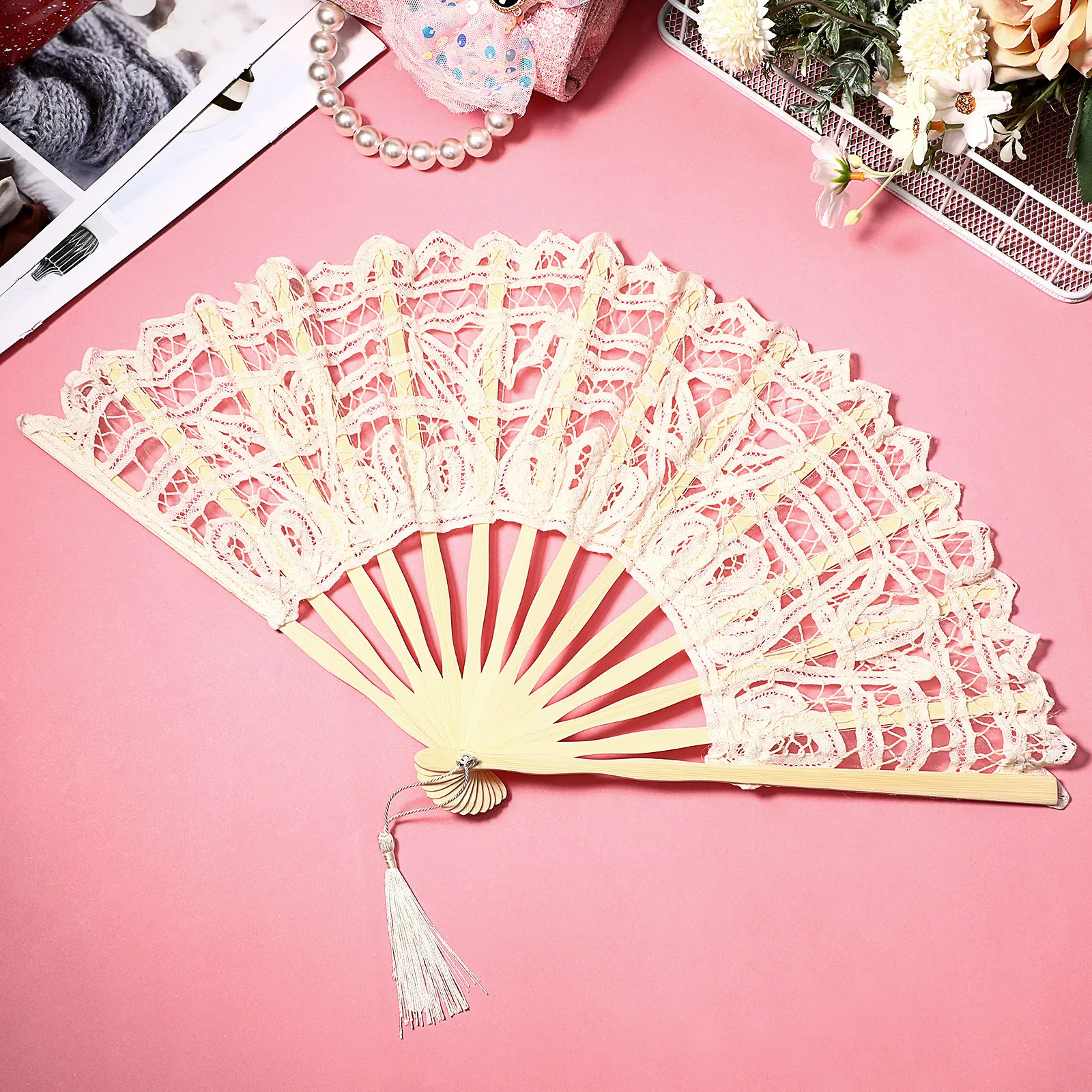 

Складной хлопковый кружевной веер с бамбуковой ручкой, винтажный элегантный складной веер для женщин, украшение для свадебной вечеринки, подарок, бежевый цвет