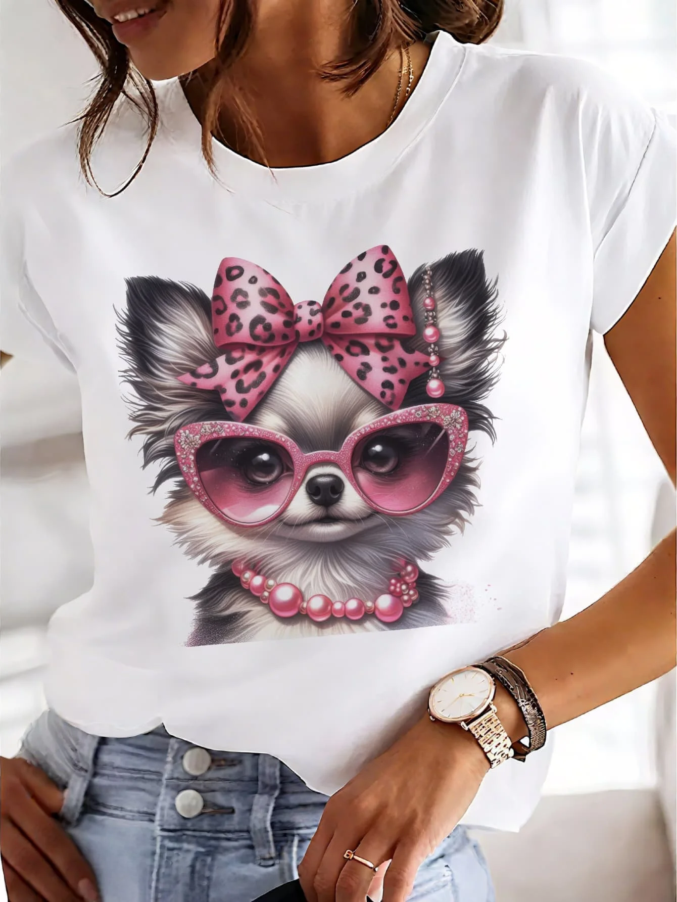 

White Loose Crew Neck Women's T-shirt with Pearl Puppy Print,a Dynamic Style for Summer Music Festivals