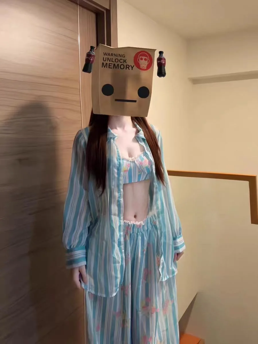 

Beach Vaion Feel Four-Piece Swimsuit Set Photoaphy Meat Covering Slimming Bikini Casual Surf Sle with Chest Pad No Ste...