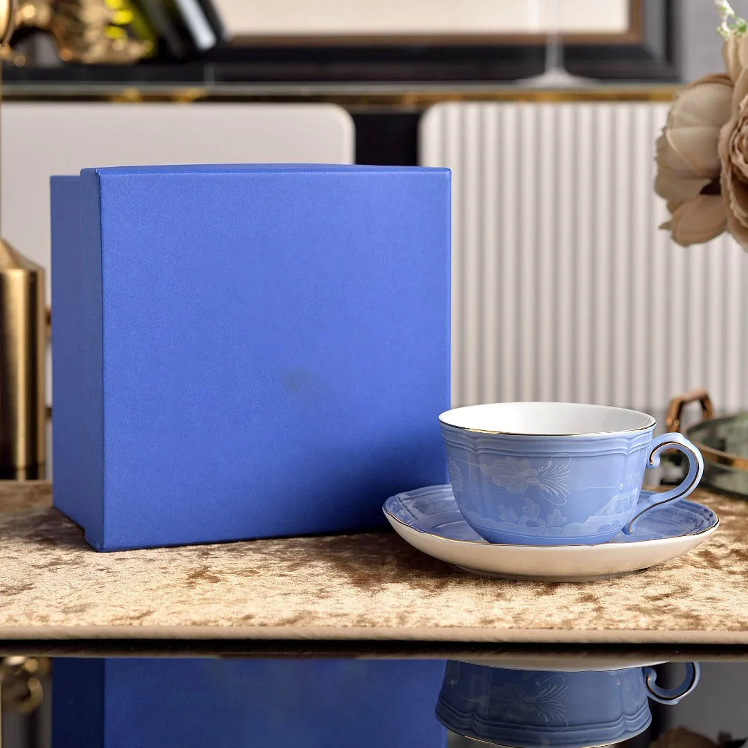 High-end Oosterse Serie Koffiekop en Schotel Keramische Mok Roze Geel Blauw Groen Bedrukte Borden Theekop Set Geschenkdoos Souvenir