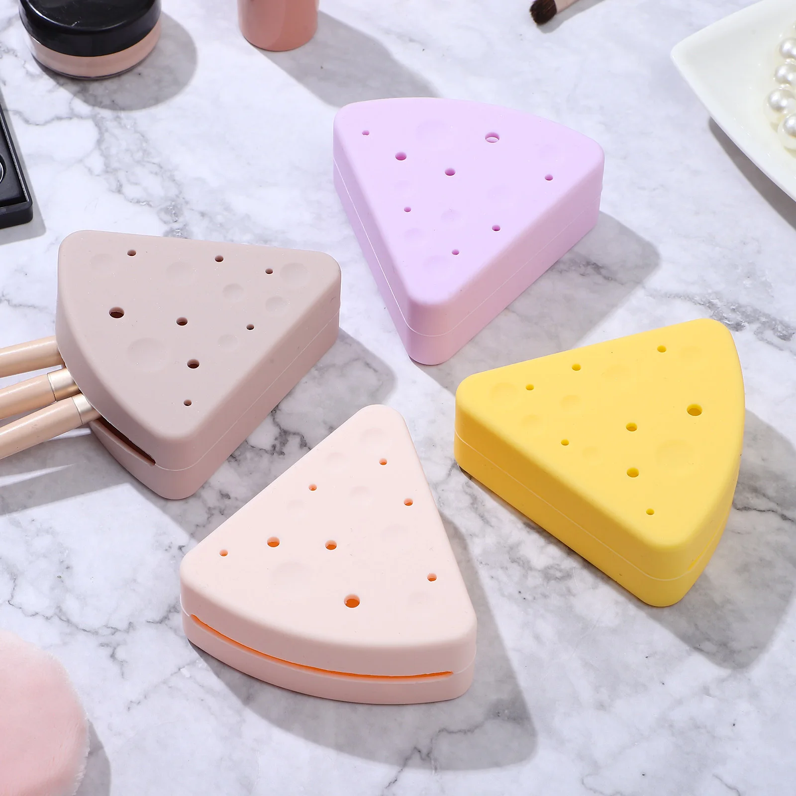

4Pcs Powder Puff Holder Case Triangle Silicone Makeup Sponge Travel Organizer Breathable Beauty Sponge Holder Makeup Storage