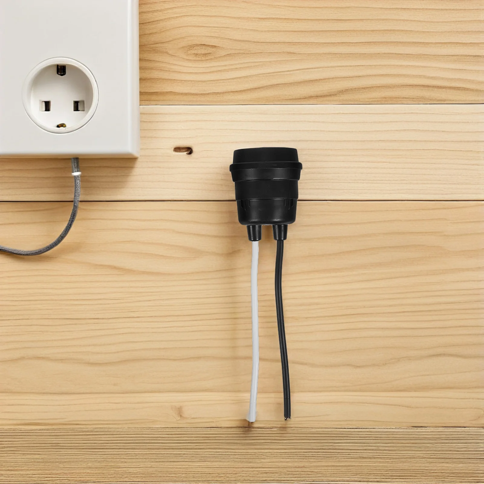 

8Pcs E27 Lamp Holder Socket Waterproof Black Light Bulb Holder for Outdoor Indoor Use Screw-in Pendant Light Fixture Base