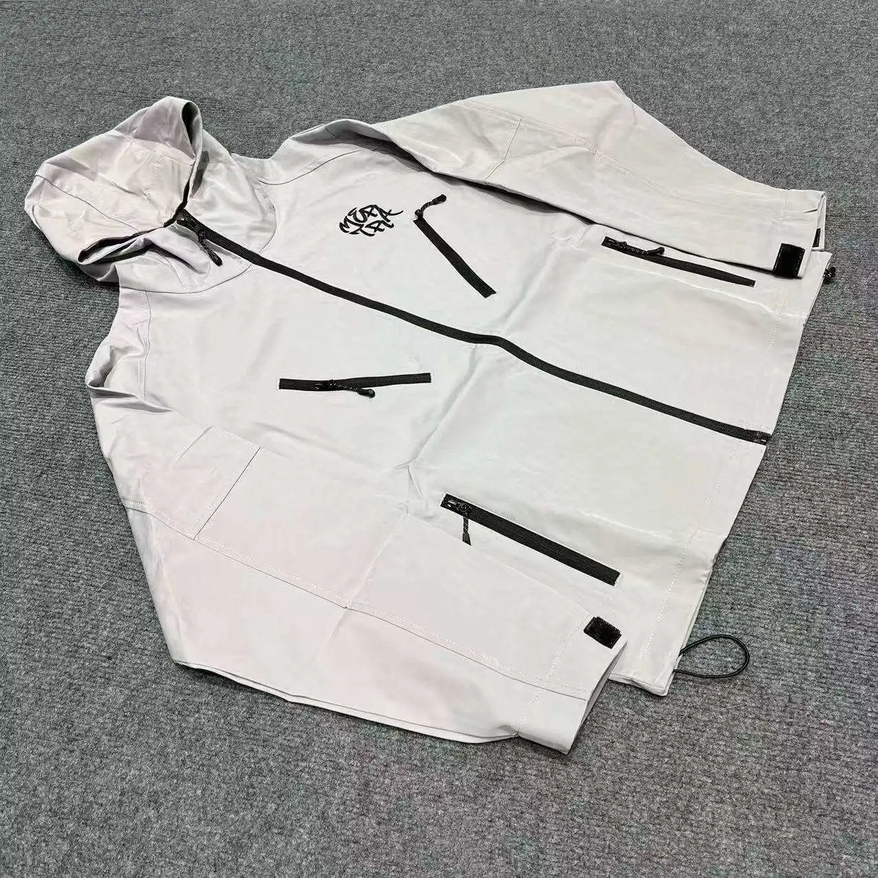 New Arrival Mertra Fashion Water-Soluble Hard-Shell Gray Waterproof Jacket for Men and Women A Versatile Fall Essential