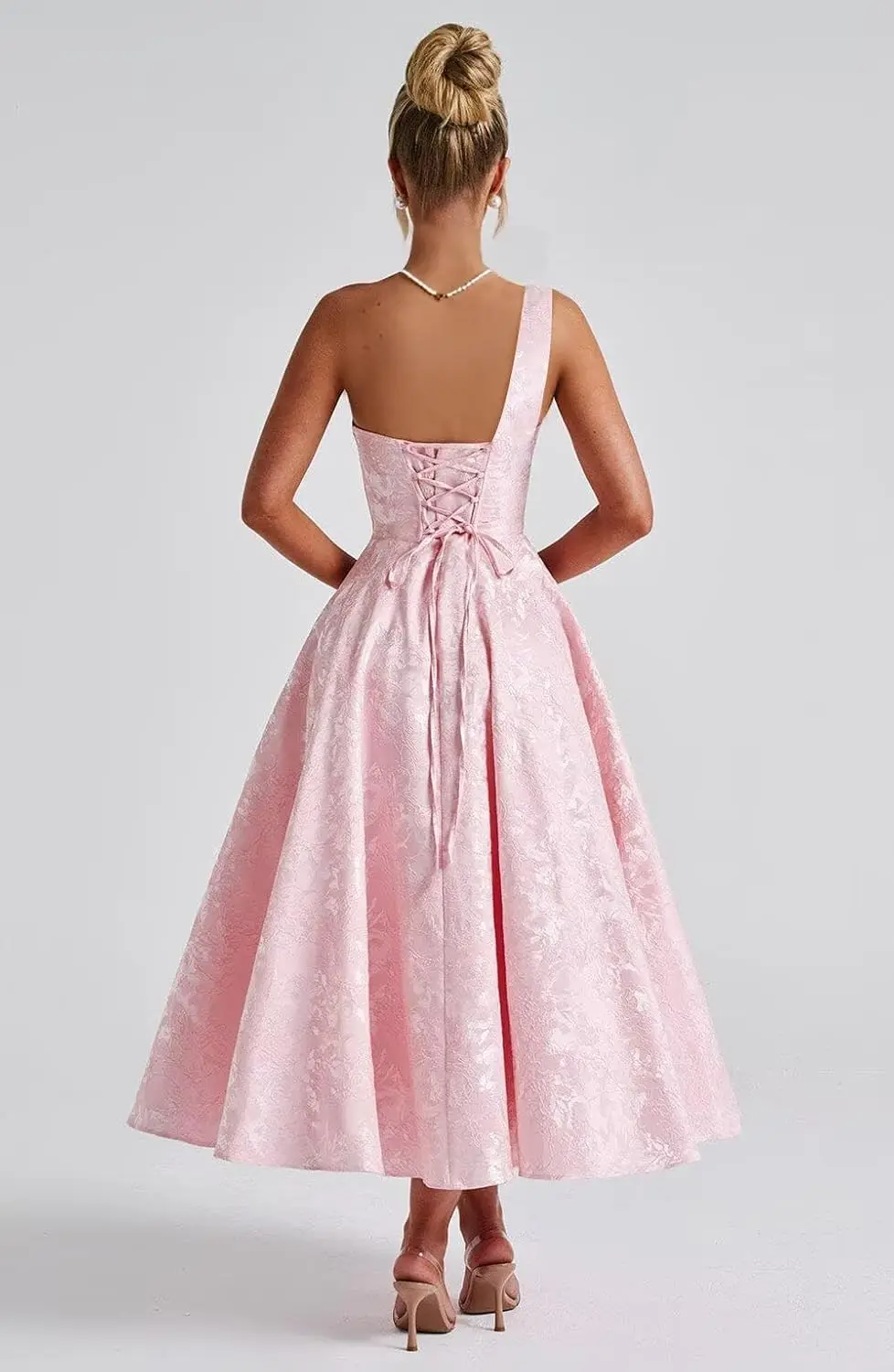 فساتين لحضور الحفلات الموسيقية من قماش الجاكار من الساتان الزهري 2025 بكتف واحد على شكل حرف a ميدي فستان رسمي للحفلات المسائية مع جيوب للنساء