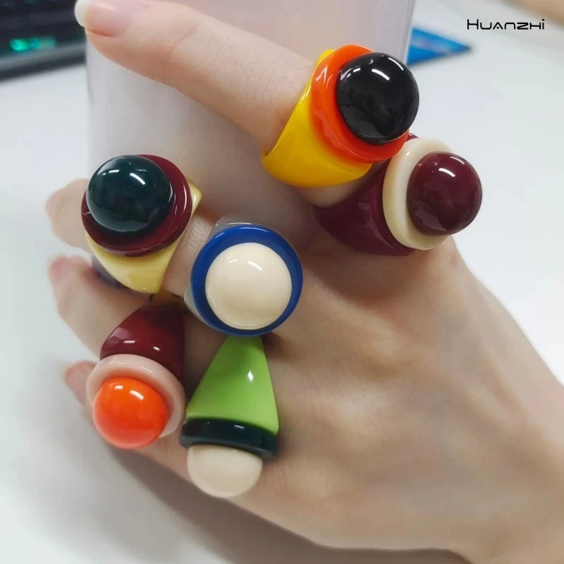 New Contrasting Colorful Geometric Round Acrylic Rings Cute Keroa  for Women Girls Travel Jewelry Gifts HUANZHI 2021