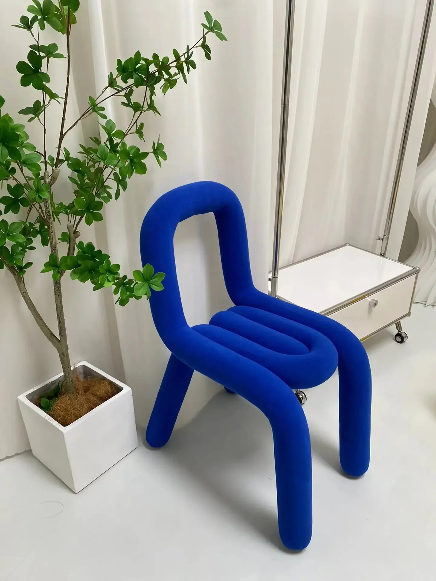 Aa Girls' Master Be…