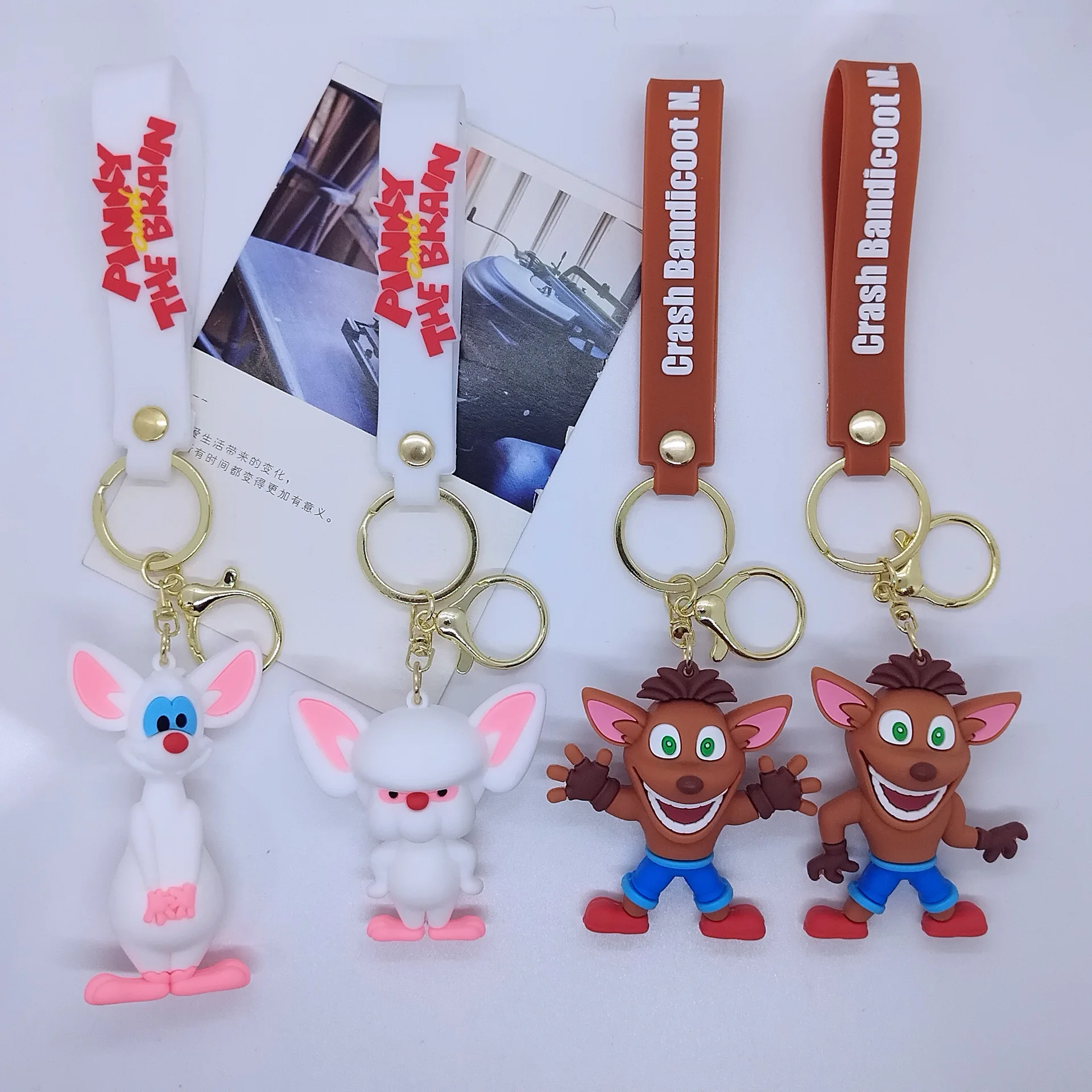 

New Creative Cartoon Antique Wolf Finger and Brain Keychain Bag Car Keychain Wholesale Kawaii Cute Personalized Gift Y2k Fashion