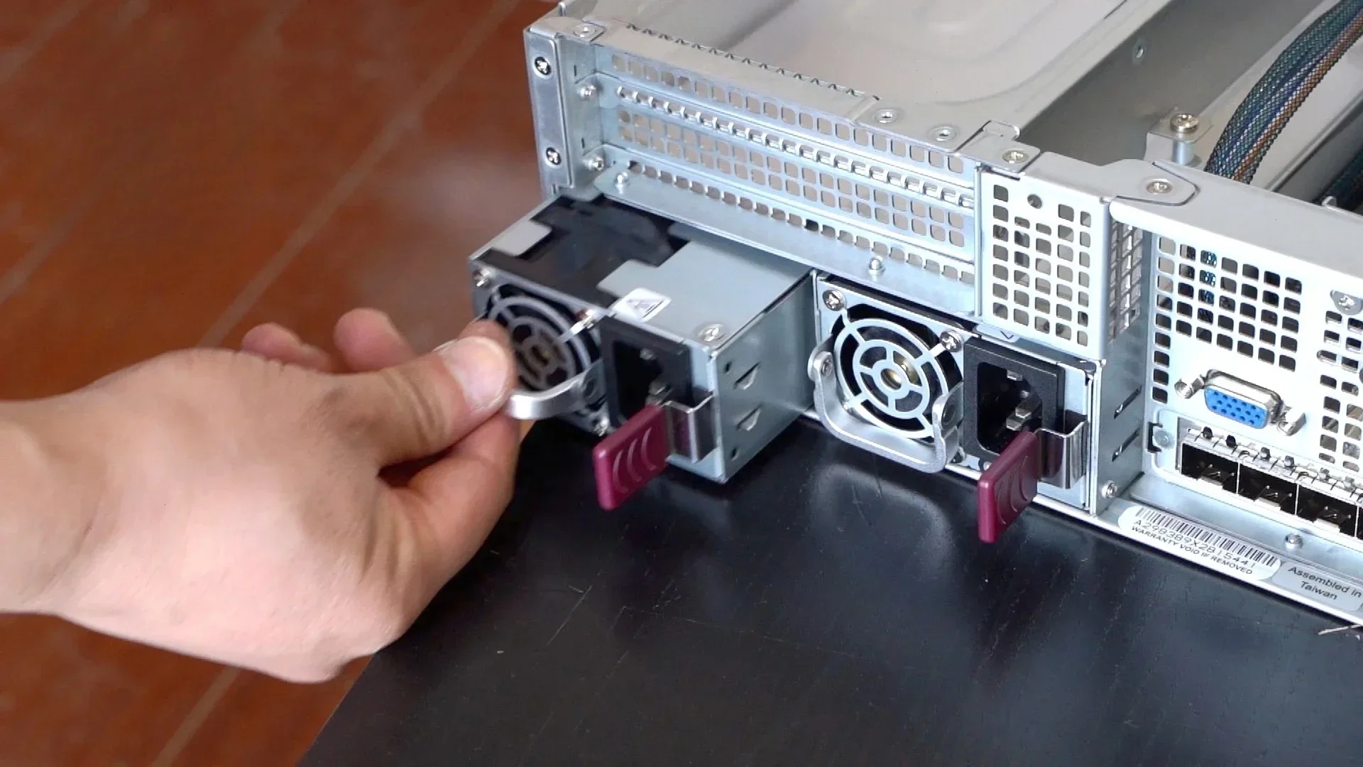 (450-AGFW)Original Dell Server-Netzteil, 2400 W, Dual-Hot-Plug-Fehlertolerant, redundantes Netzteil, 24-Pin-Schnittstelle, gemischte Modus-Einheit