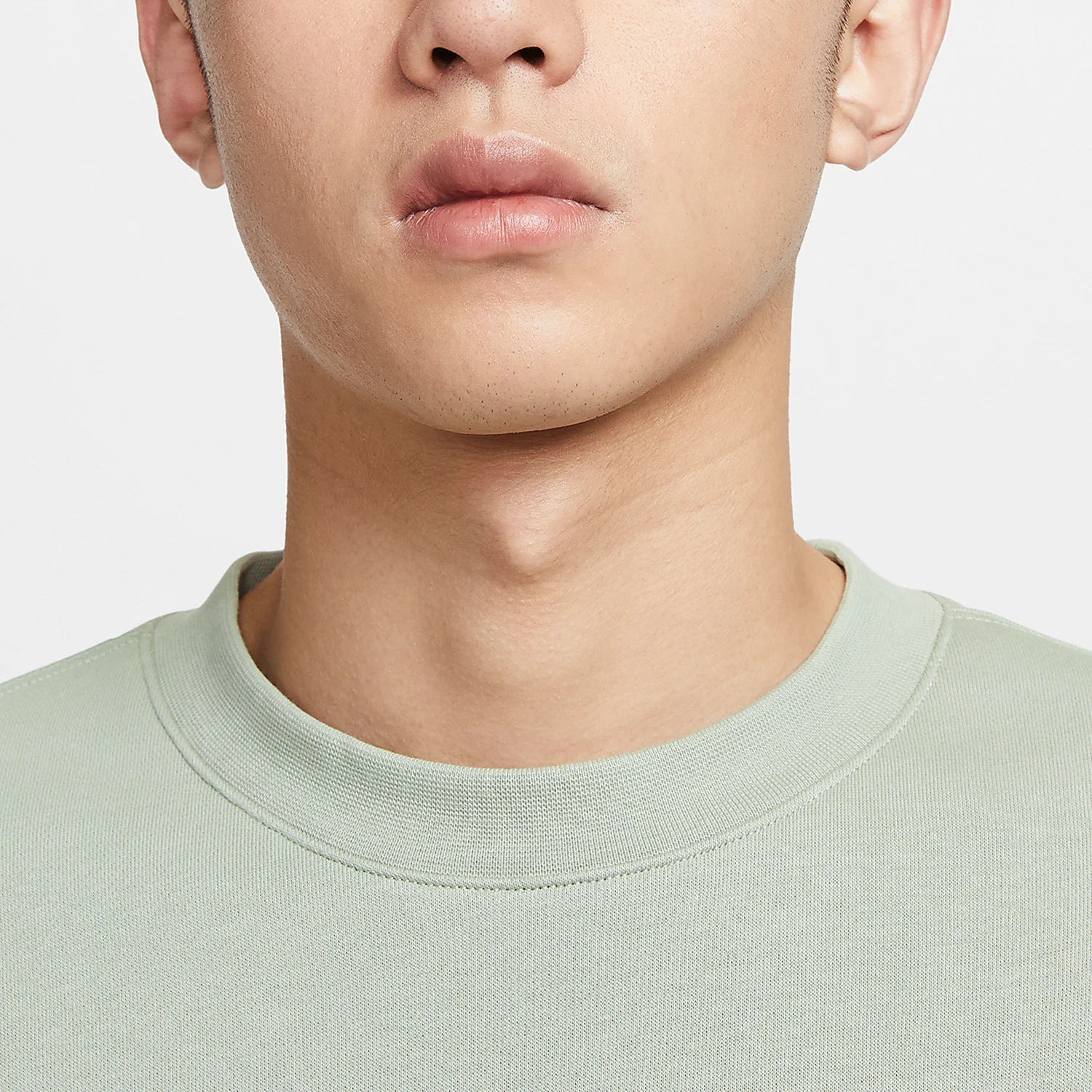 سويت شيرت رياضي برقبة دائرية من الصوف للرجال من Nike أصلي من Club Fleece BV2663-371