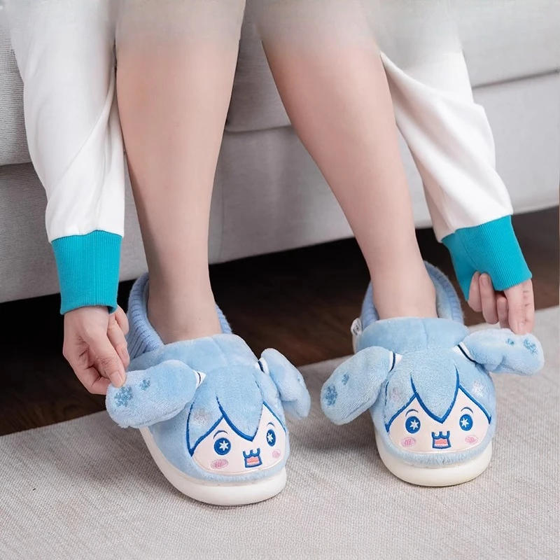 

Hatsune Miku Plush Slippers Soft Indoor House Shoes with Anti-Slip Soles, Cute Anime Themed Winter Warm Footwear for Girls Gifts