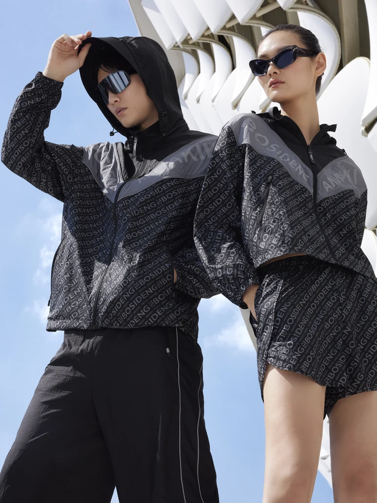 

Bosideng Summer Men's Casual Mid-Length Jaet Faionable Urban Sle UV Protection Clothing Long Sve Detachable Hat