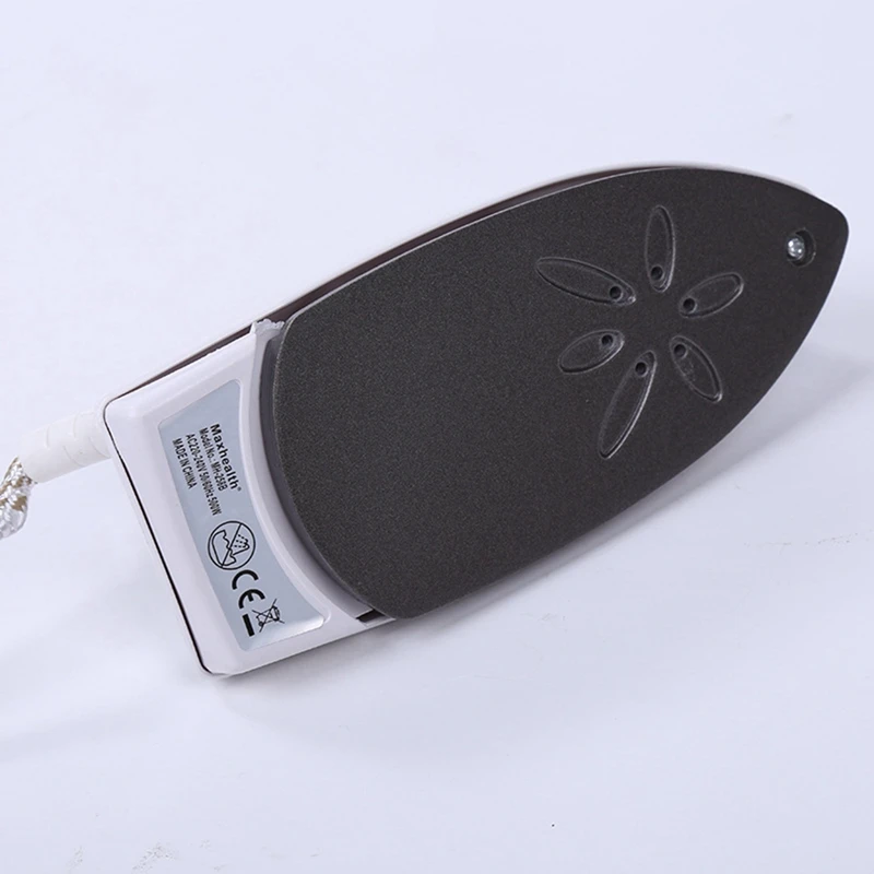 WISH Mini ferro da stiro a vapore portatile Ferro da stiro con piastra antiaderente Piccolo elettrodomestico per viaggi a casa e viaggi d'affari Spina europea