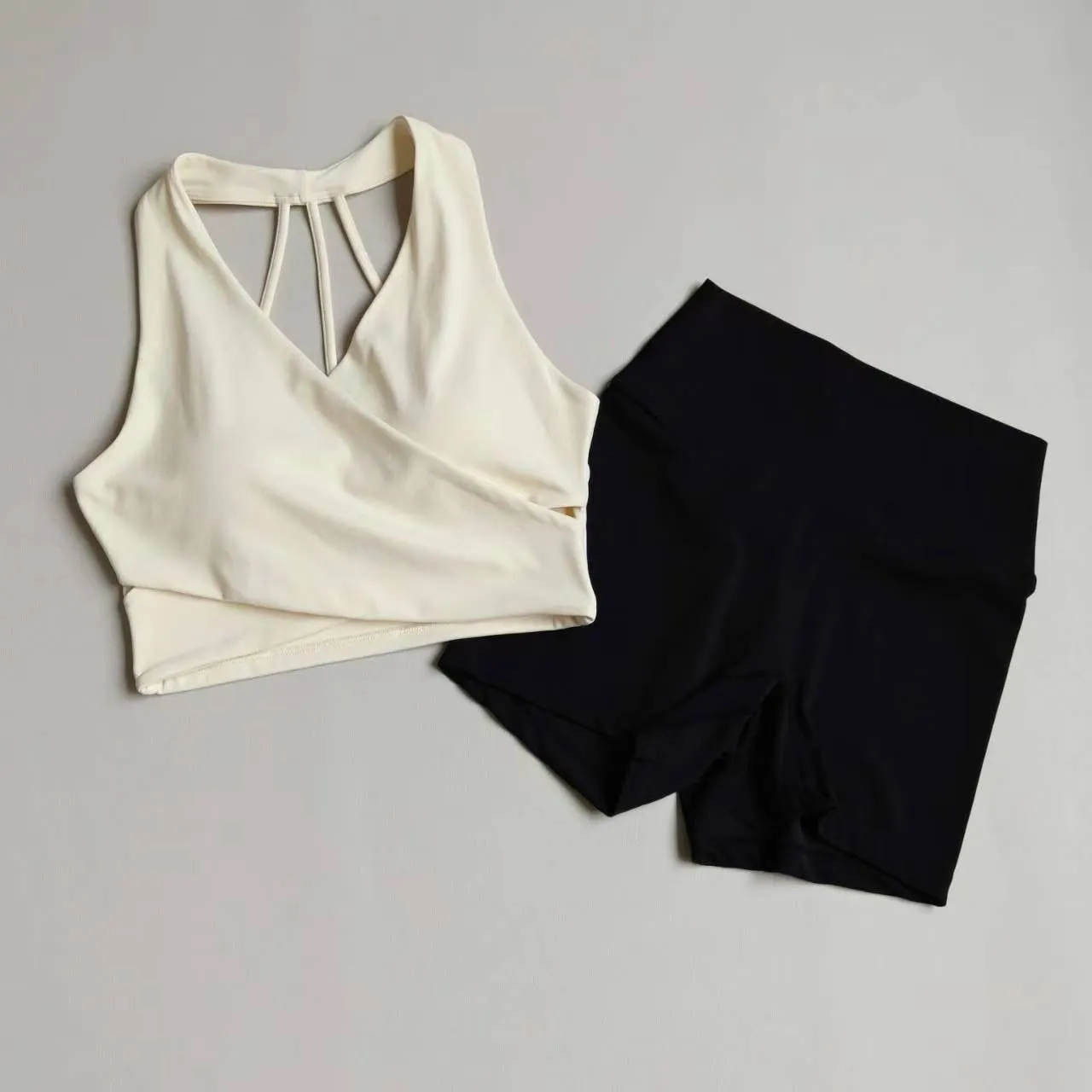 Damen-Yoga-Anzug, High-Waist-Shorts-Set, Sport-BH, Hüftstraffende Fitness-Sportshorts für Aktivbekleidung, Gym-Set, Pilates-Kleidung – Detail 9