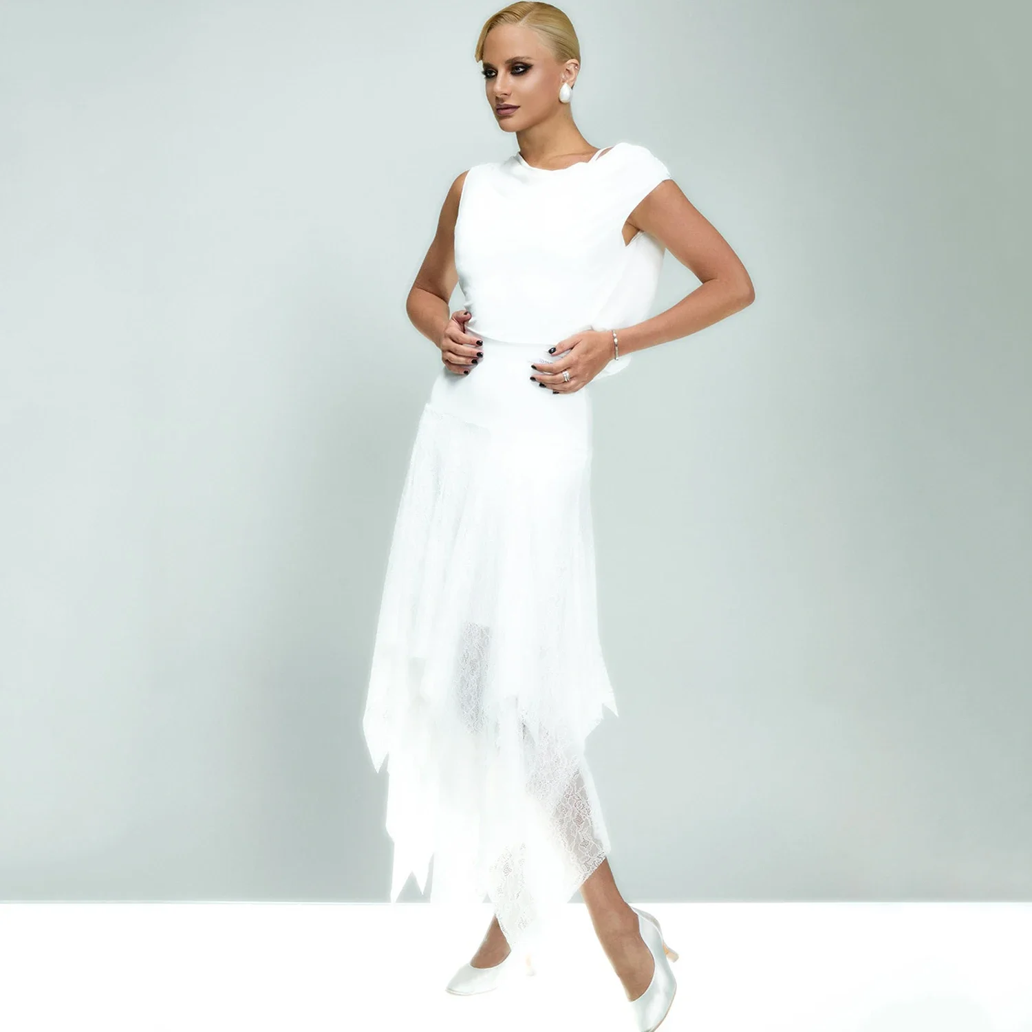 Biała odzież na zawody tańca towarzyskiego dla kobiet, designerskie topy, koronkowa spódnica, sukienka do tańca latynoamerykańskiego, walca, strój do ćwiczeń i występów DNV24251