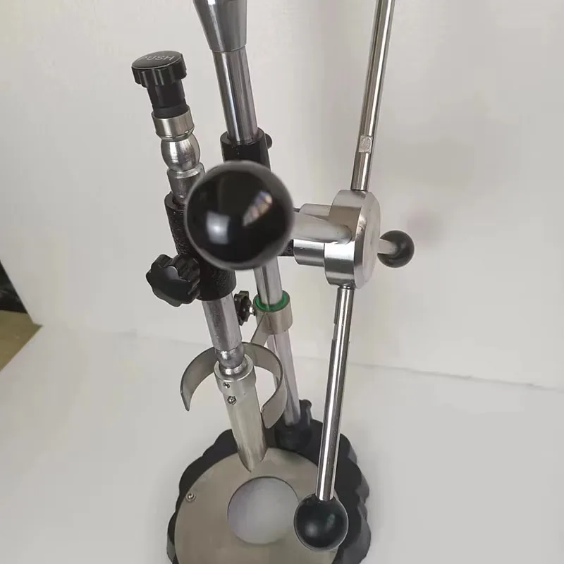 أداة فتاحة جوز الهند المنزلية اليدوية أداة جوز الهند العطاء سهلة التشغيل آلة فتاحة جوز الهند