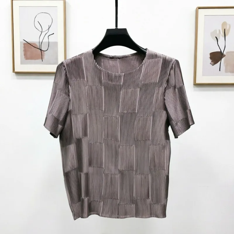  3D Texture Pleated T-Shirt 2026 Summer New Simple Casual Solid Color Short Sleeve Top Women's Five-Point Shorts Outfit