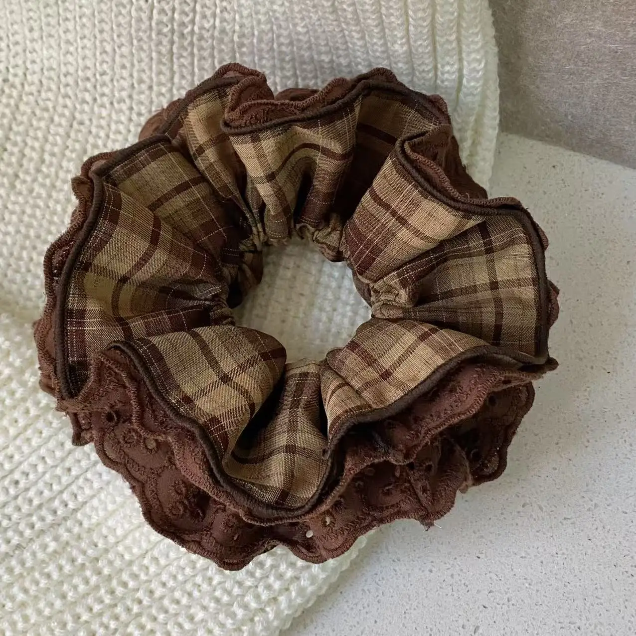 1PCPlaid Lace Scrunchie Vintage Brown Ruffled Double-layer Fabric Hair Tie Elegant Hair Accessory For Women Girl Daily Party Use