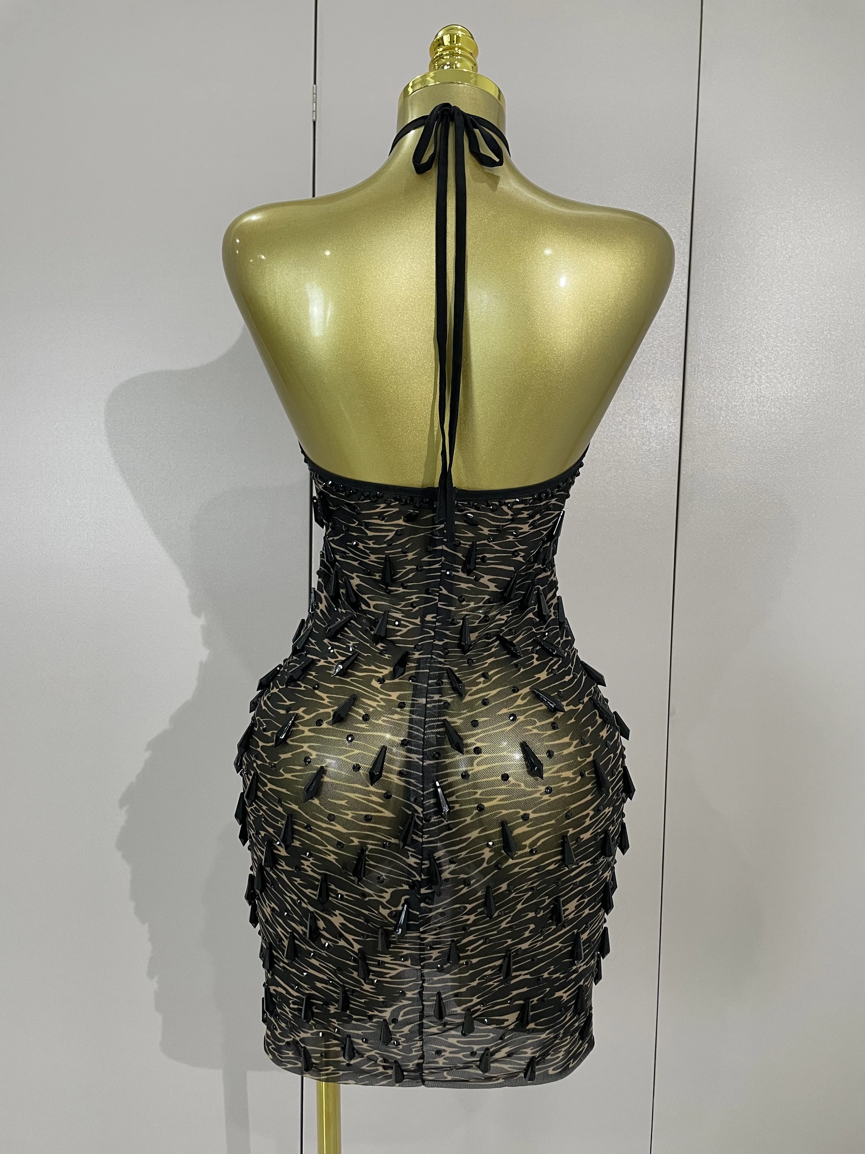 2025, luxuriöses, glitzerndes Diamanten-Sexy-Mesh-transparentes, rückenfreies Minikleid für Damen, Abend, Abschlussball, Geburtstag, Party, Nachtclub, Bar, Bühnenkostüme